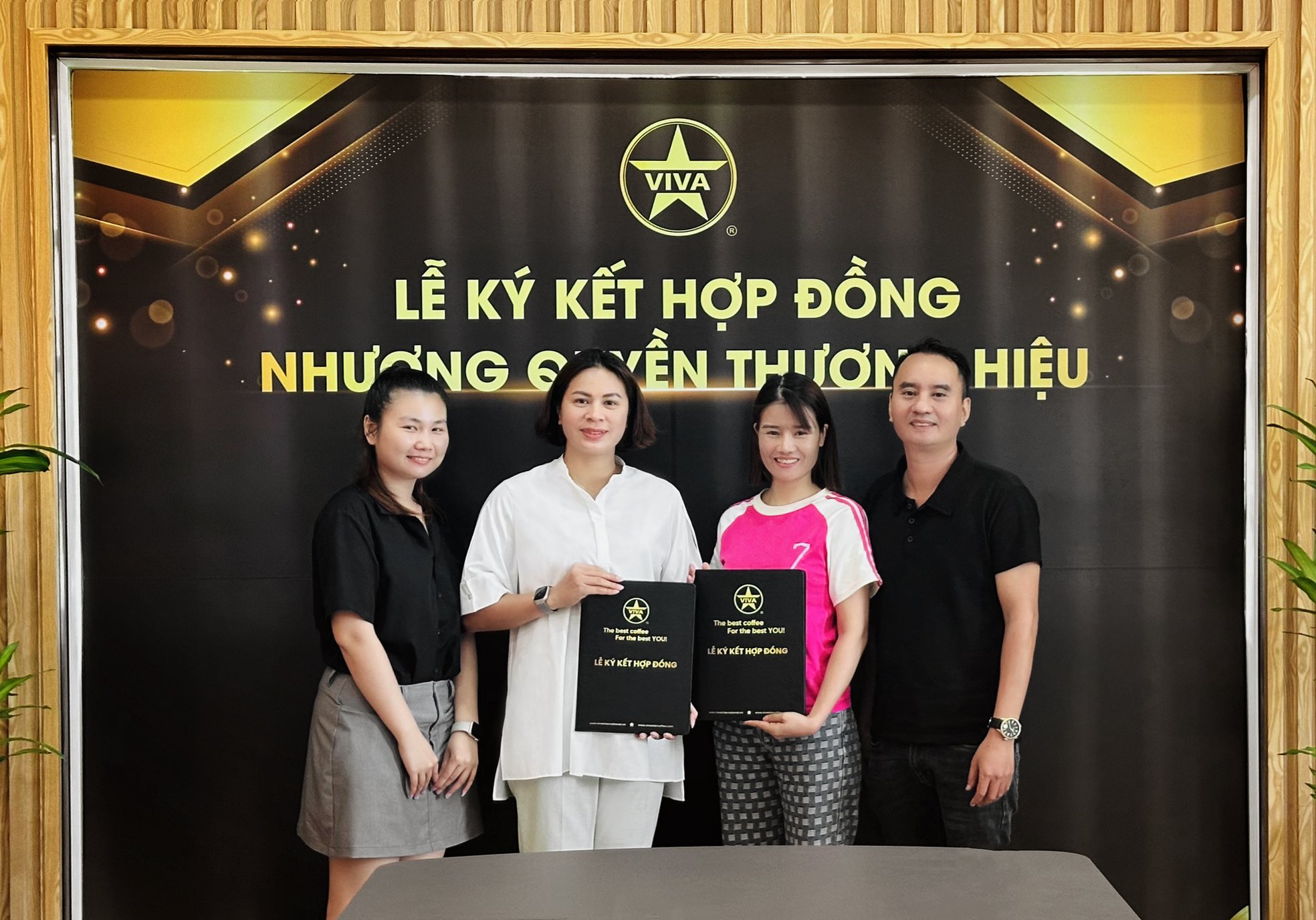 You are currently viewing VIVA STAR COFFEE KÝ KẾT NHƯỢNG QUYỀN MỞ CHI NHÁNH MỚI